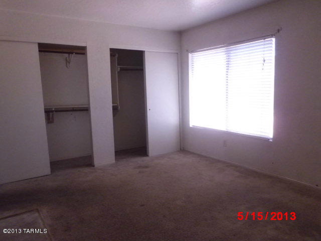 1889 W Southbrooke Circle