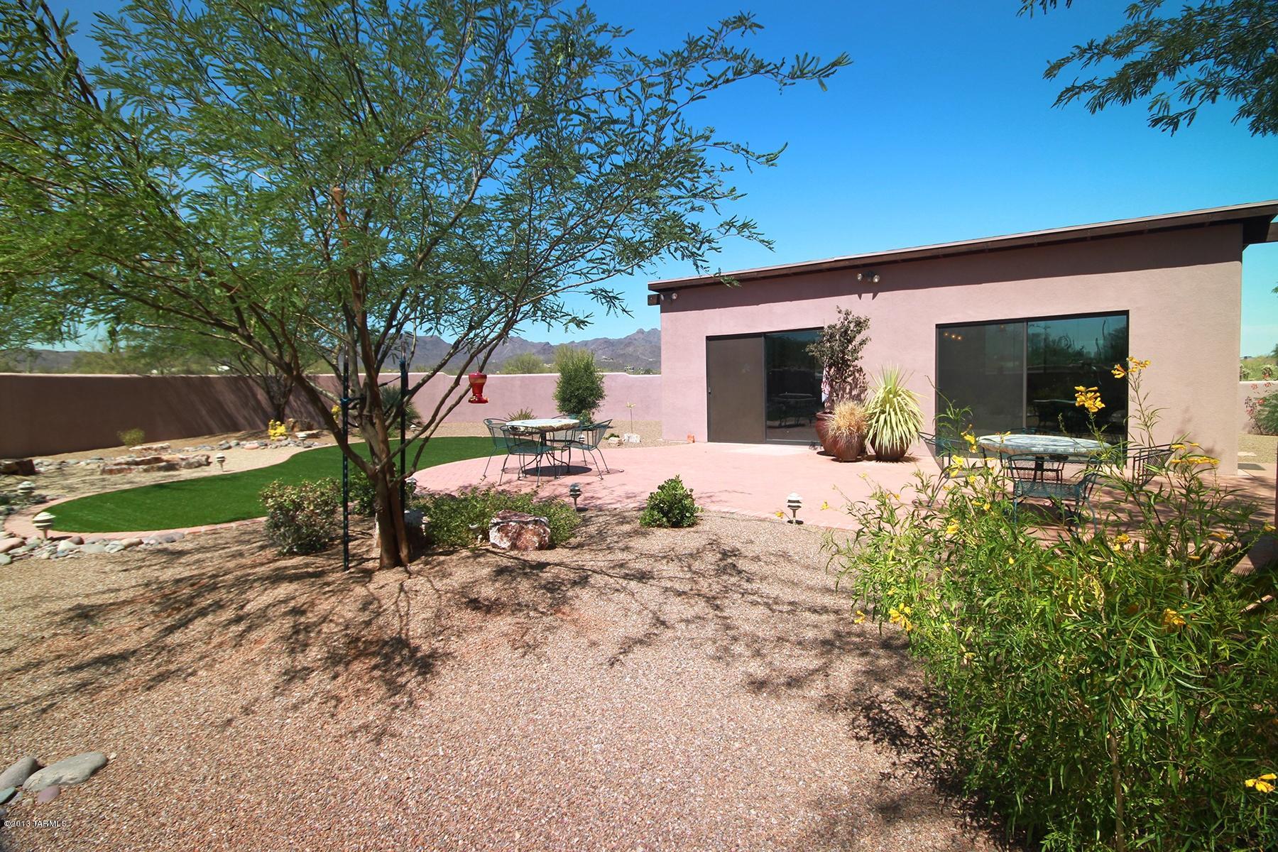 3741 W Placita Fantasia