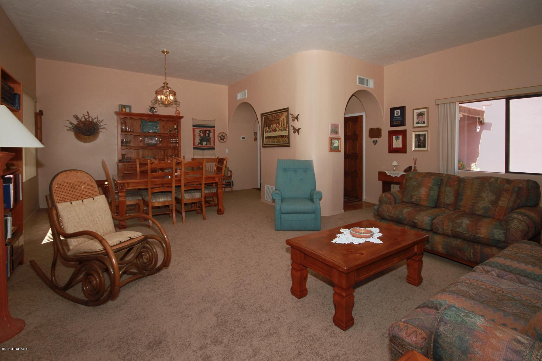 3741 W Placita Fantasia