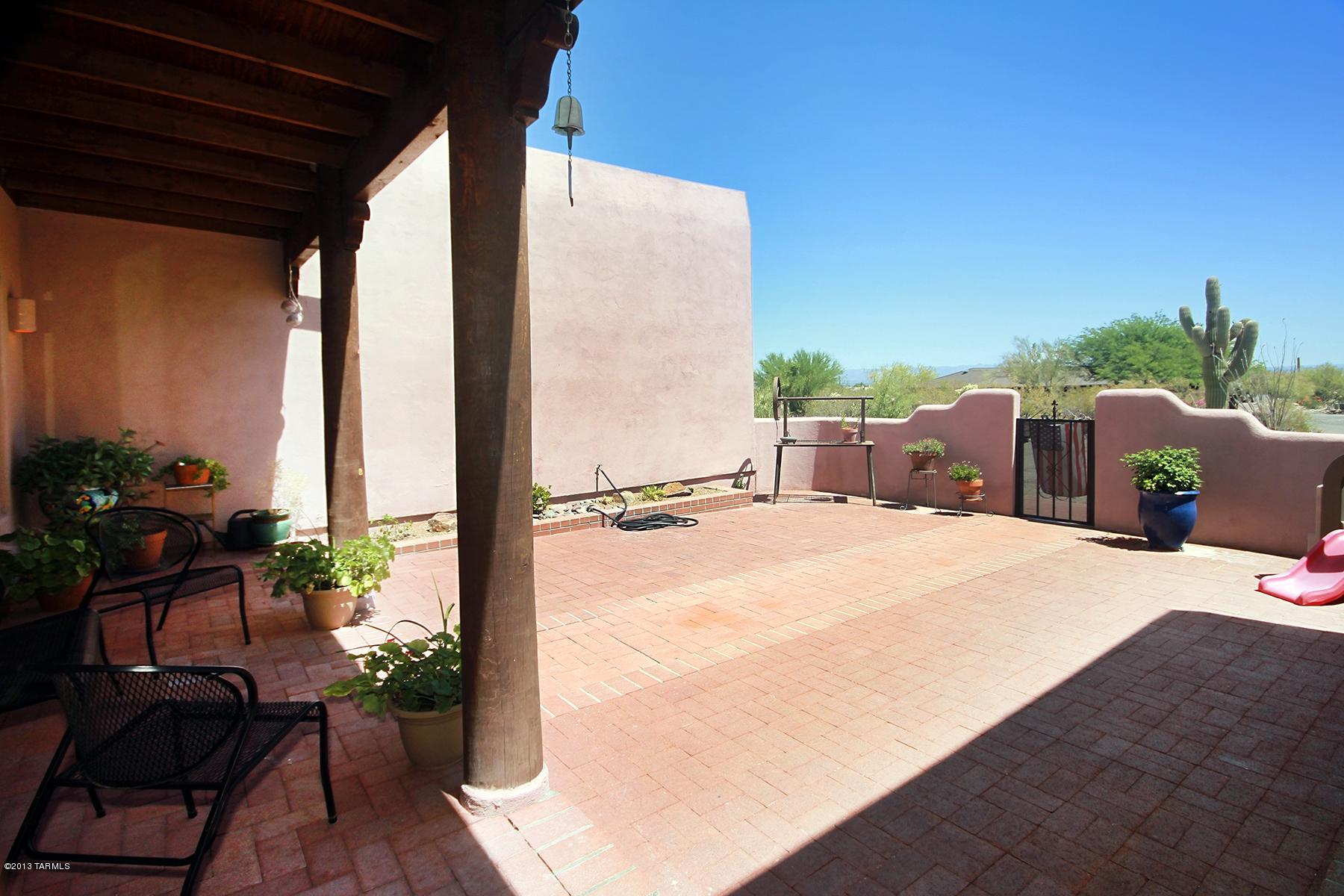 3741 W Placita Fantasia