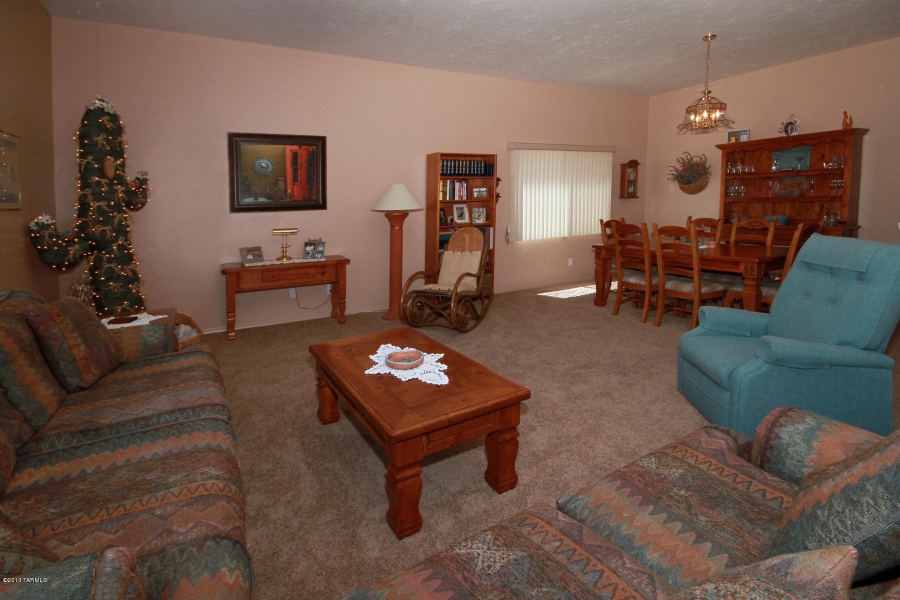 3741 W Placita Fantasia