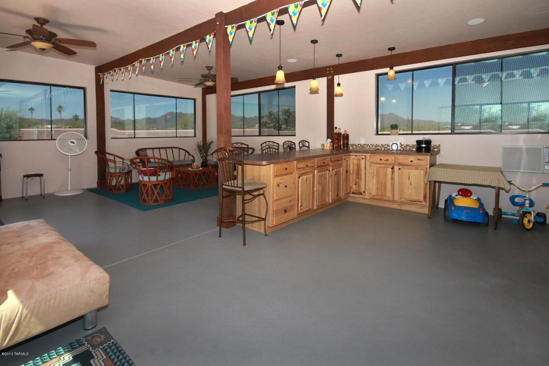 3741 W Placita Fantasia