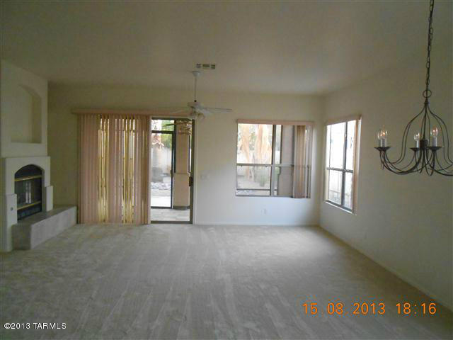 8906 N Veridian Drive