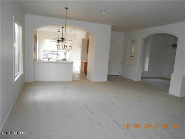 8906 N Veridian Drive