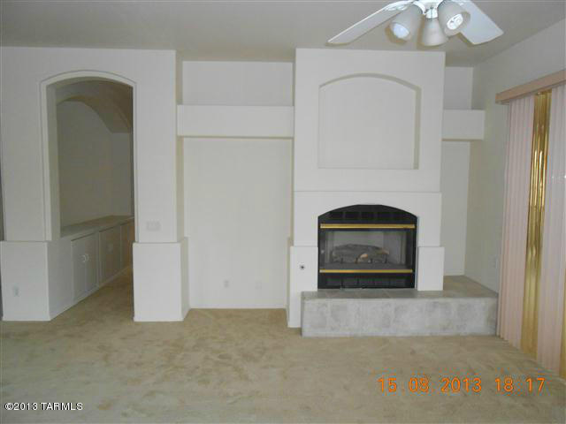 8906 N Veridian Drive