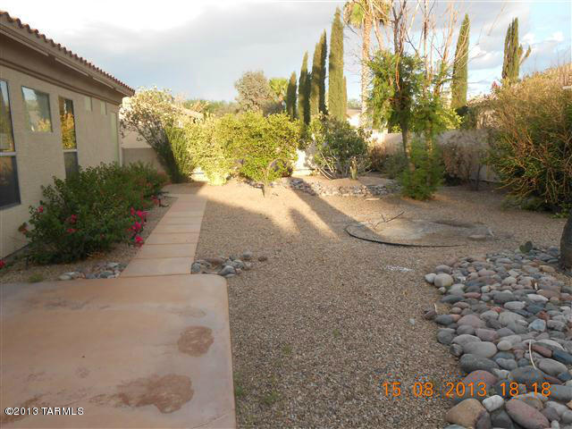 8906 N Veridian Drive