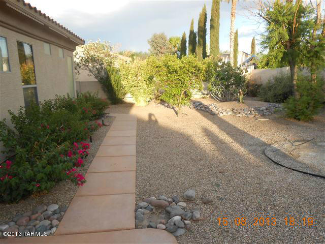 8906 N Veridian Drive