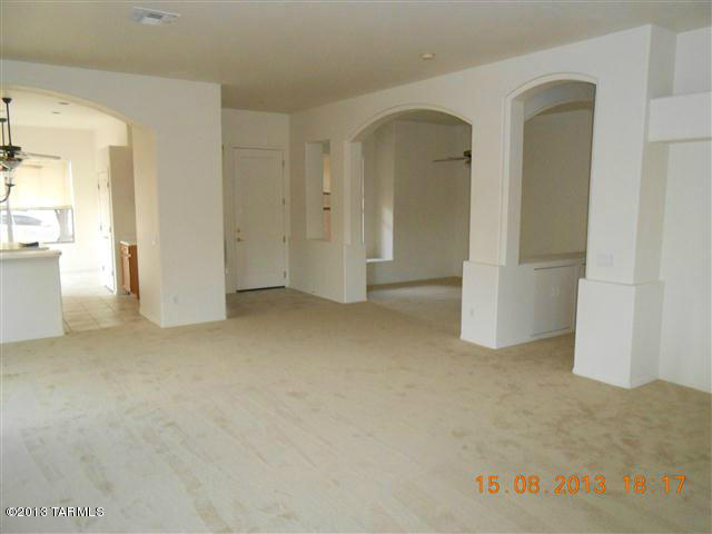 8906 N Veridian Drive