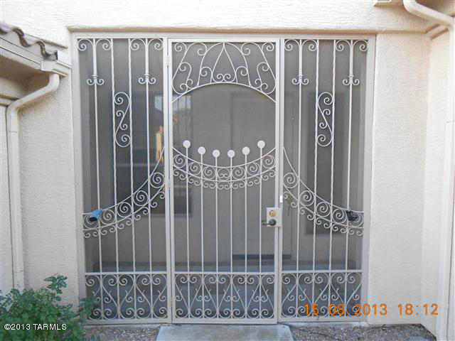 8906 N Veridian Drive