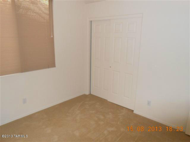 8906 N Veridian Drive