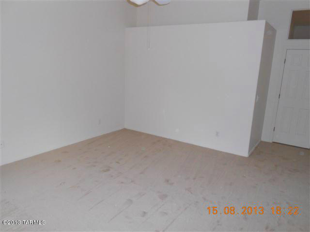 8906 N Veridian Drive