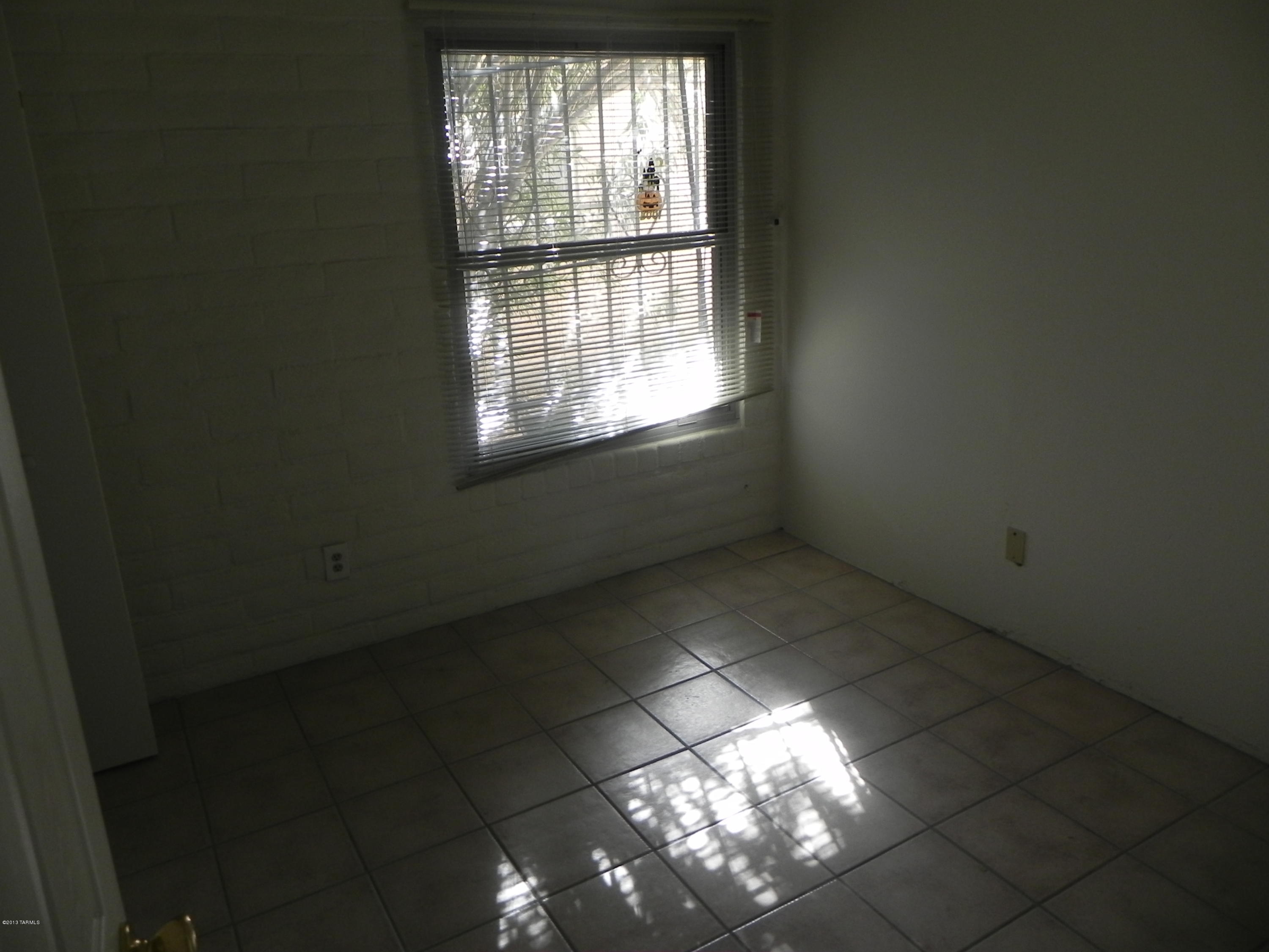 897 W Holladay Drive