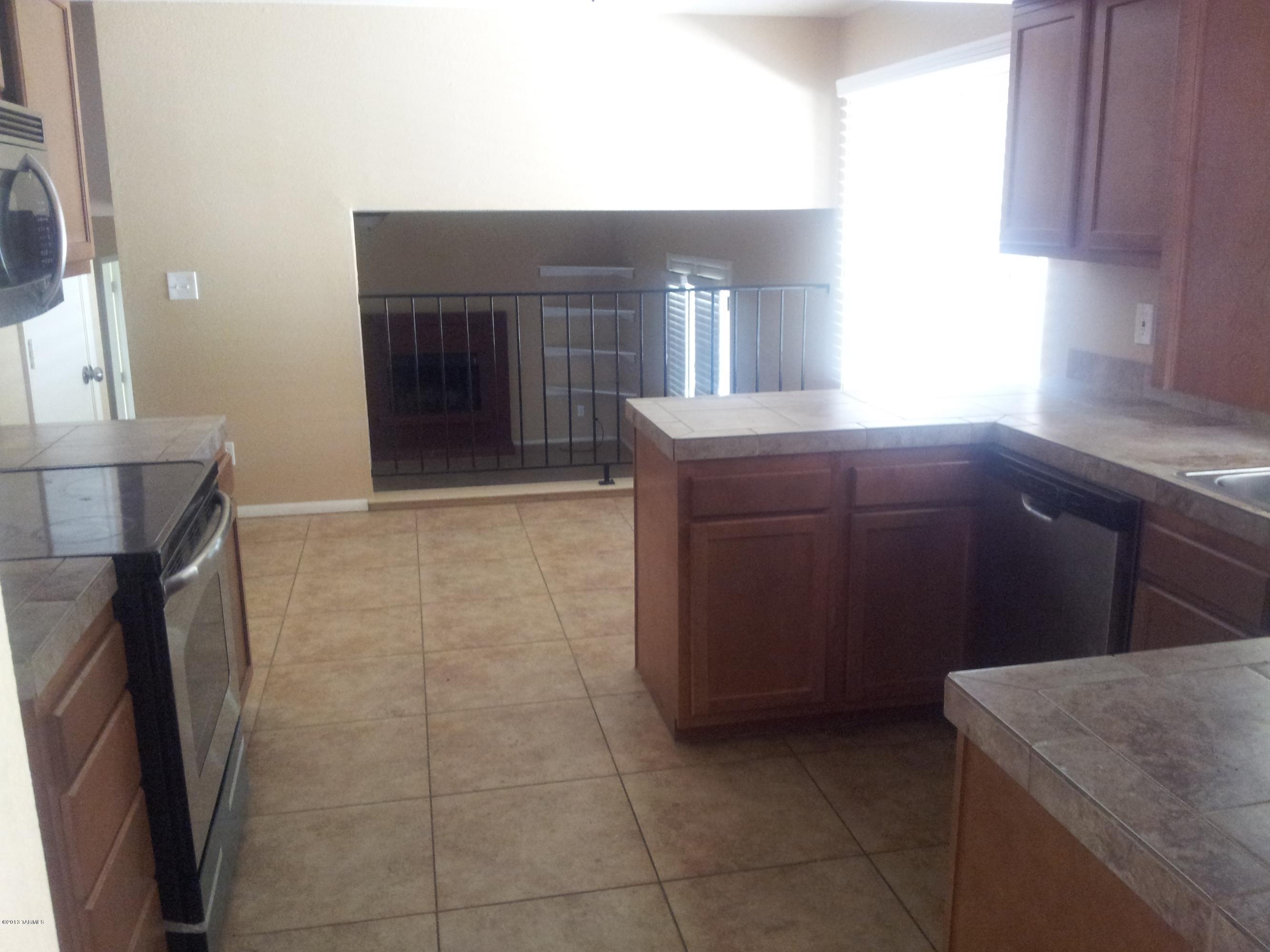 7600 S Calle Del Lago