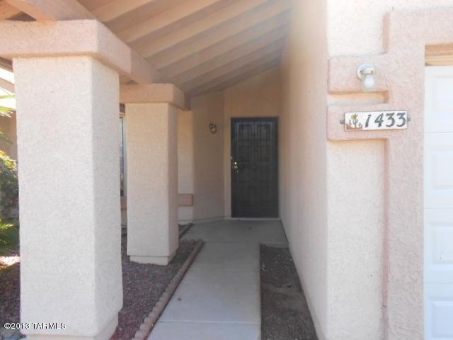 1433 W Canyon Shadows Lane
