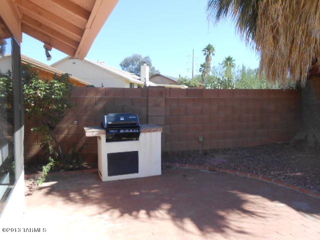 1433 W Canyon Shadows Lane