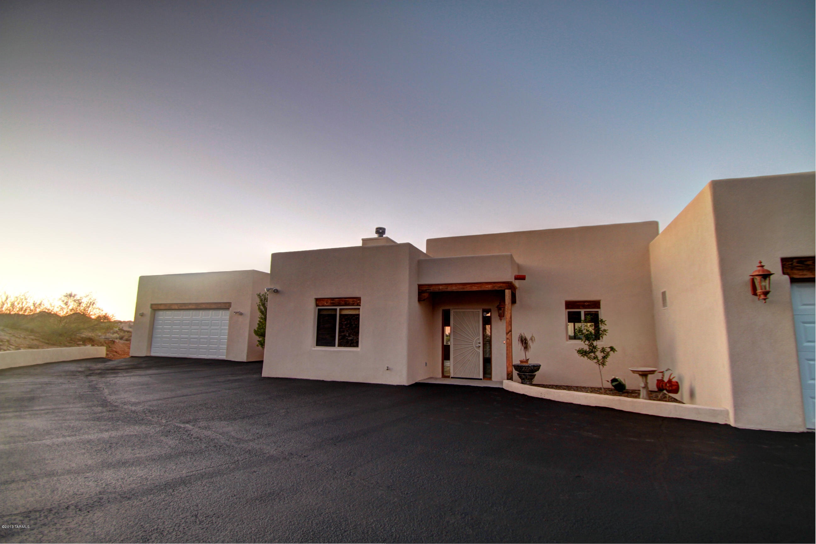 4551 N Camino De Oeste