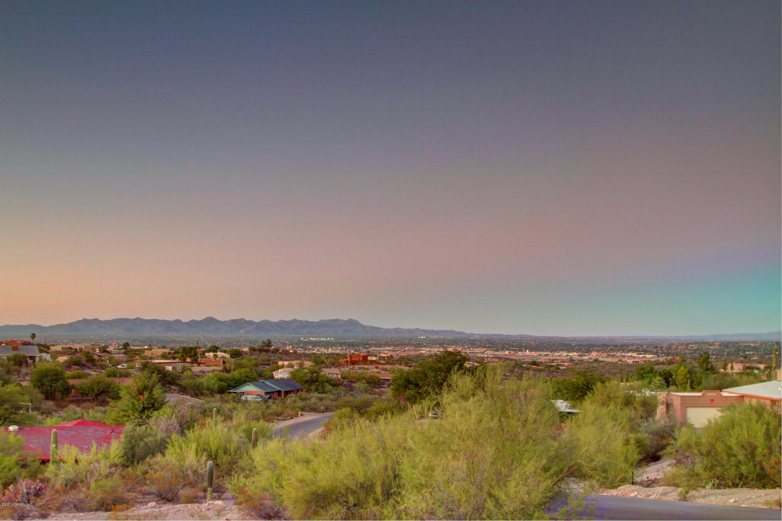 4551 N Camino De Oeste
