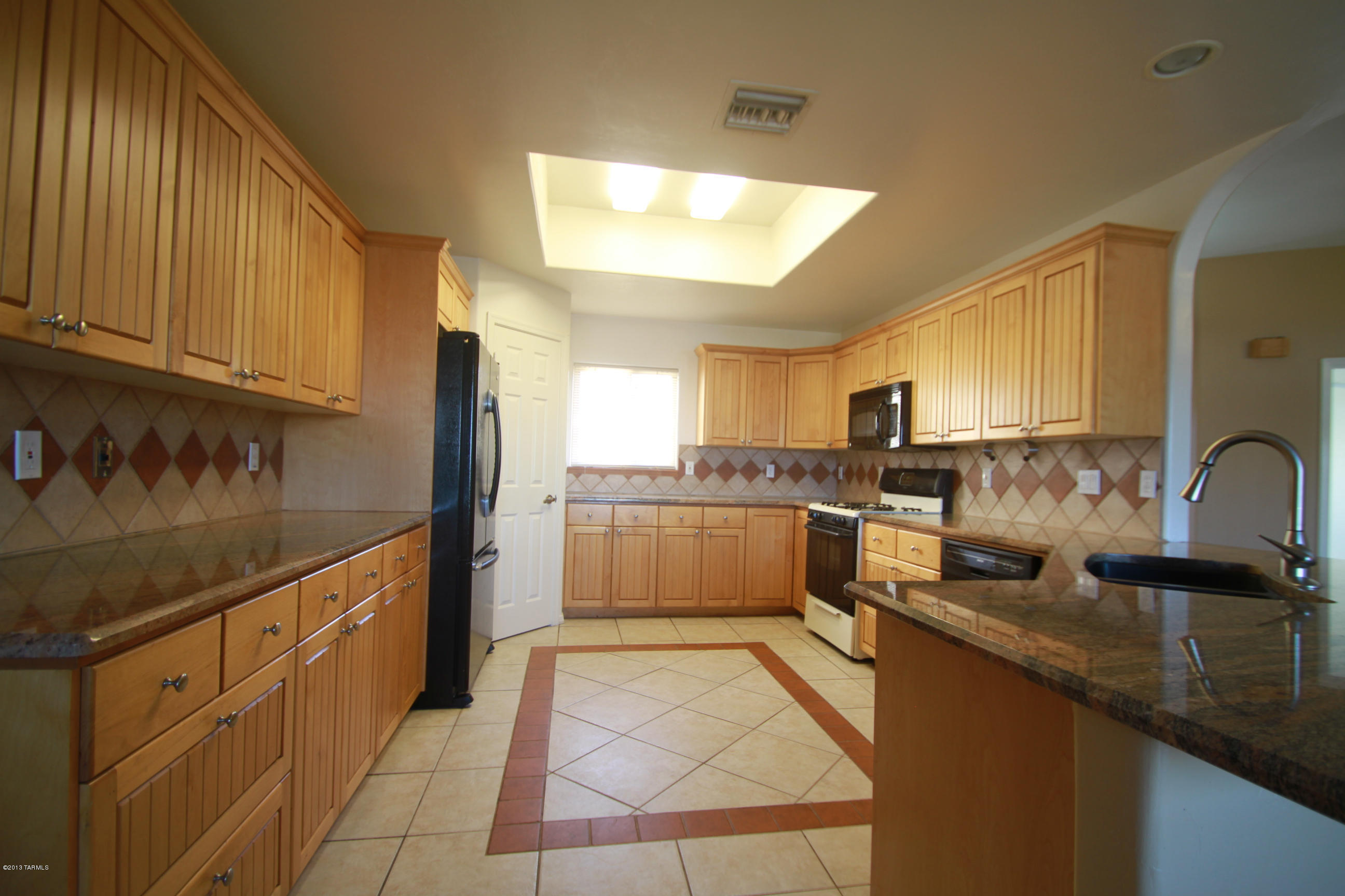4551 N Camino De Oeste
