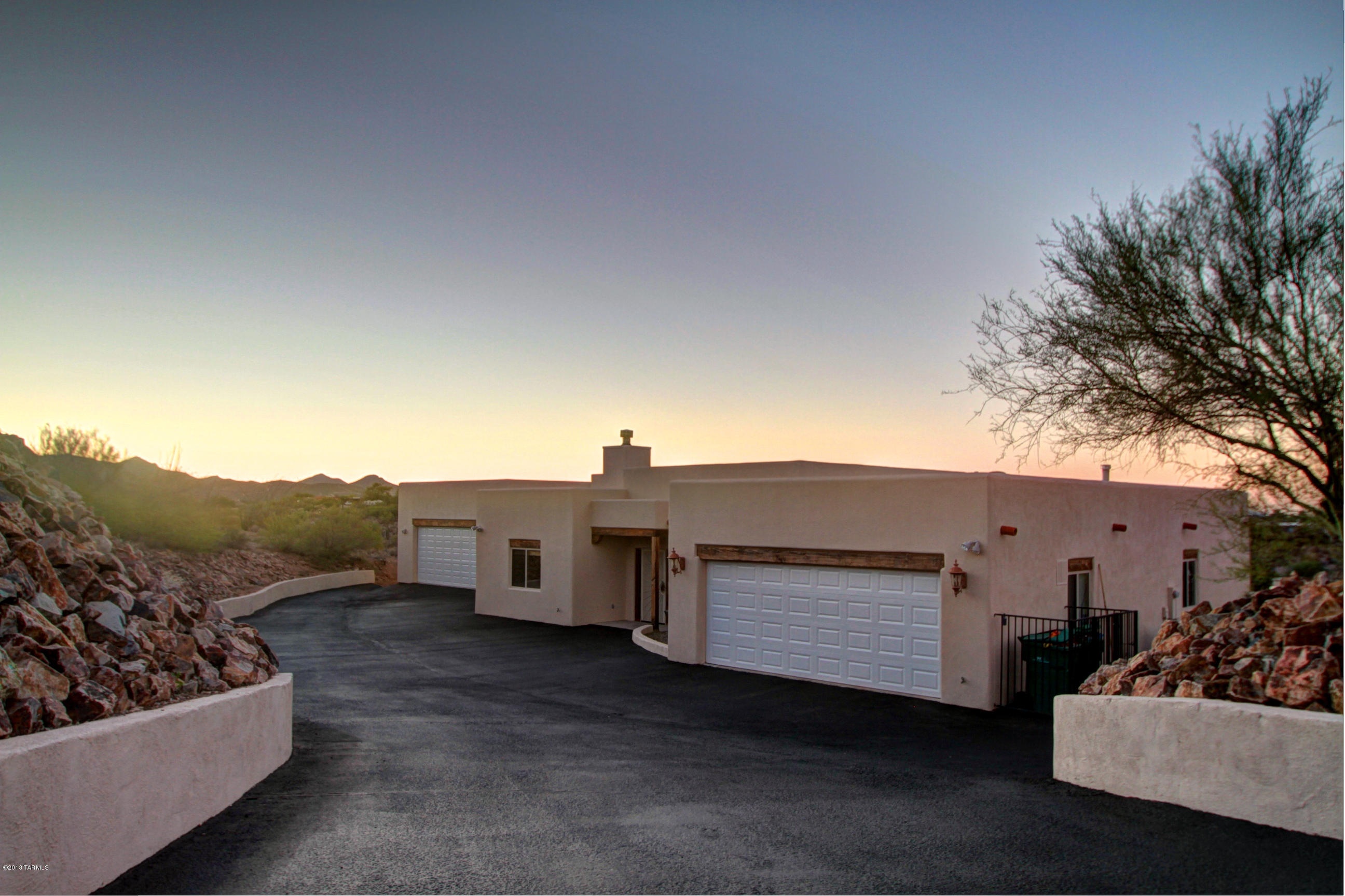 4551 N Camino De Oeste