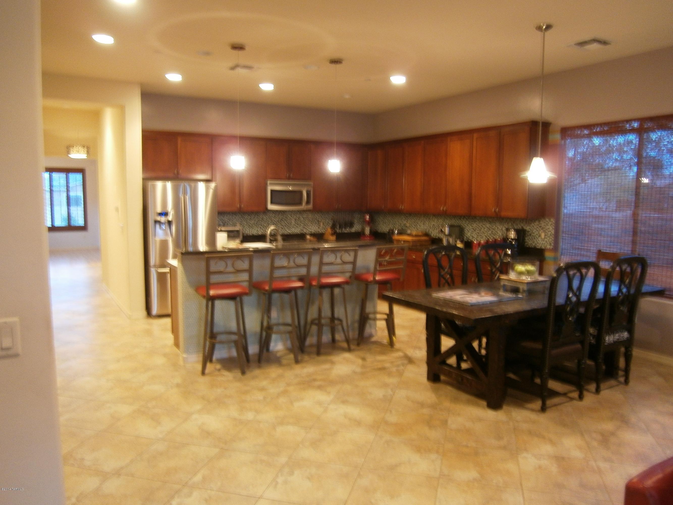 8439 N Ironwood Reserve Way