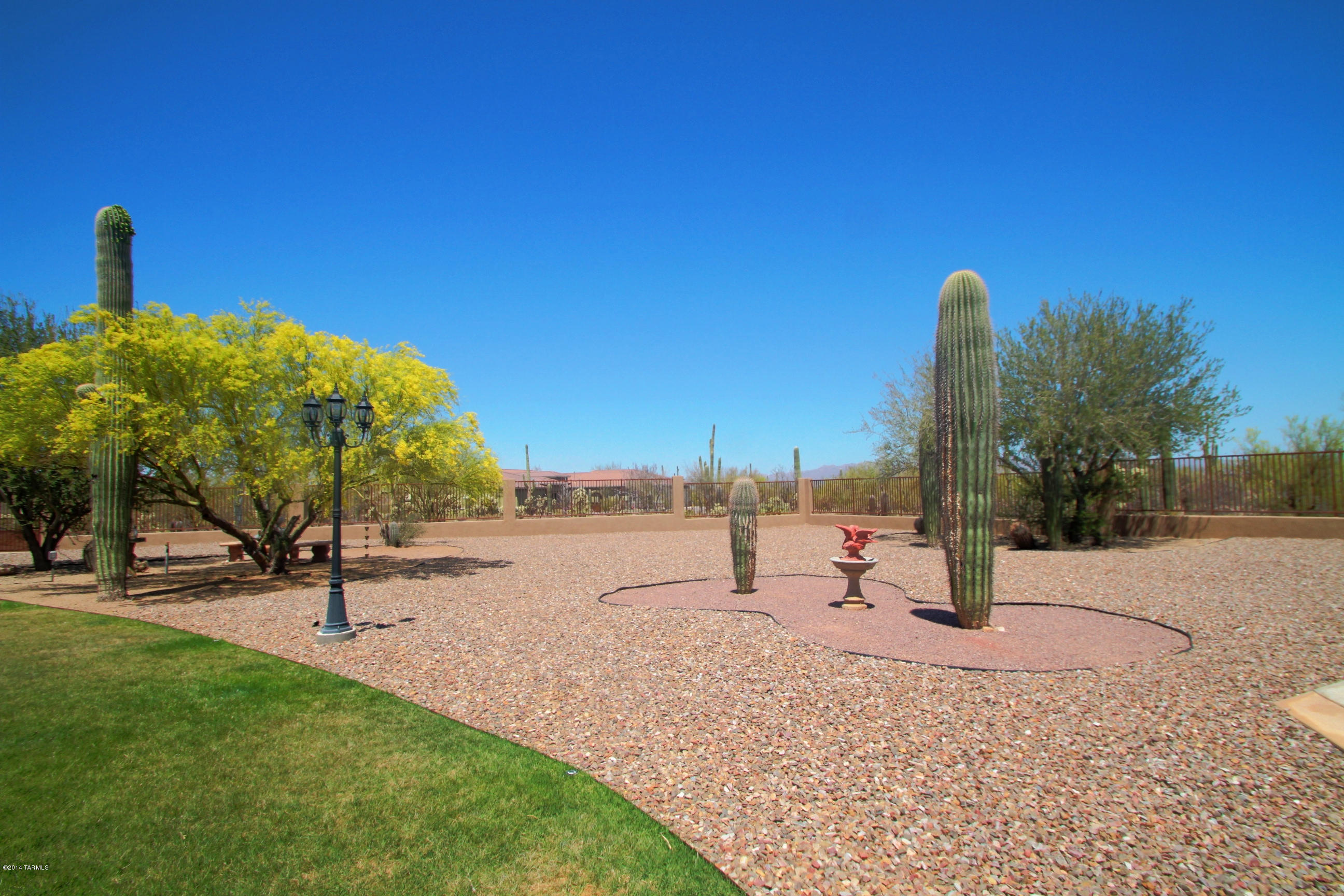 7450 W Ina Road