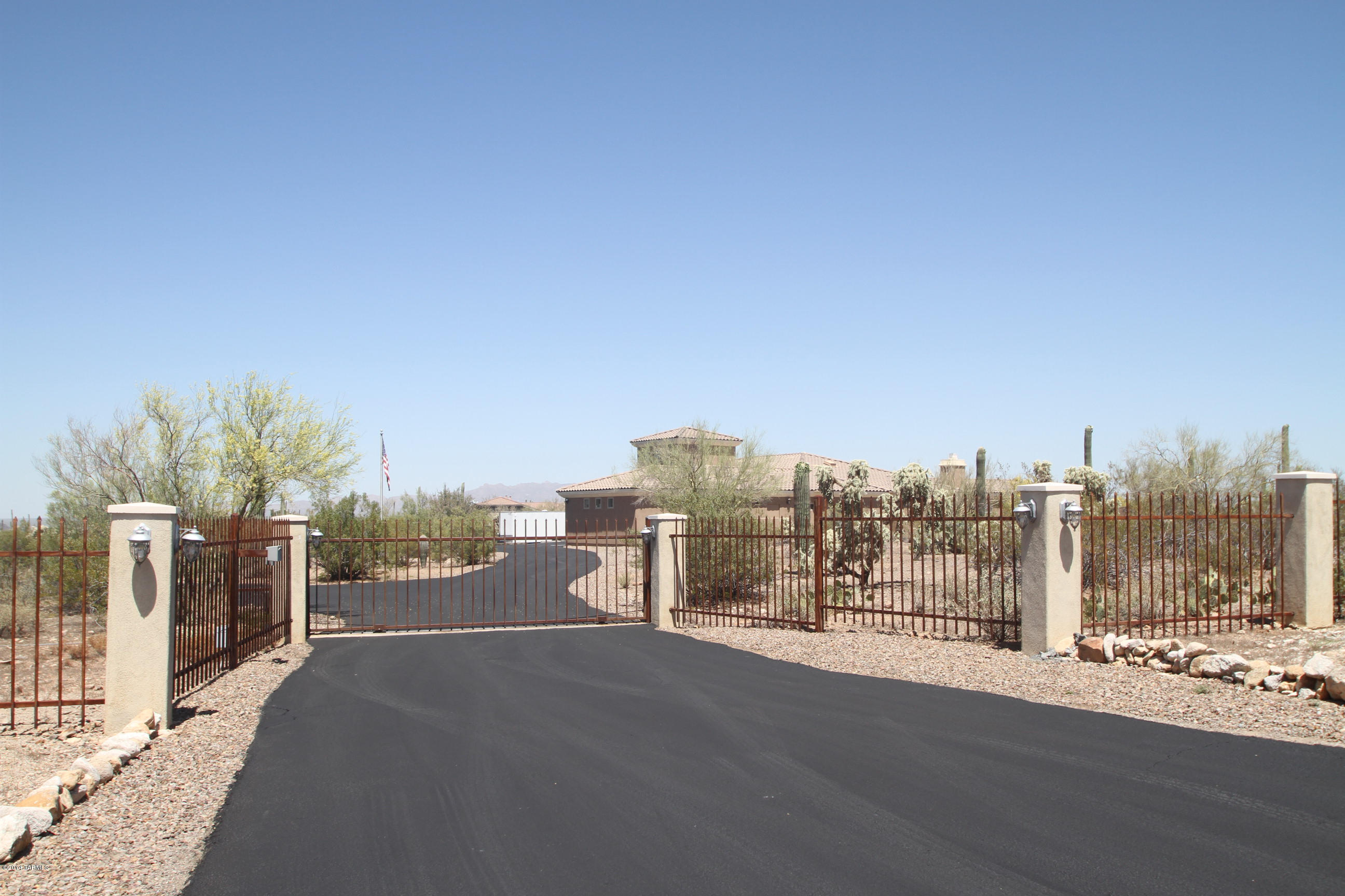 7450 W Ina Road
