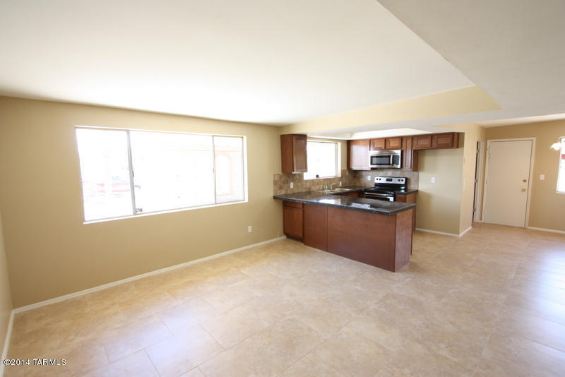 9335 E Golf Links Road