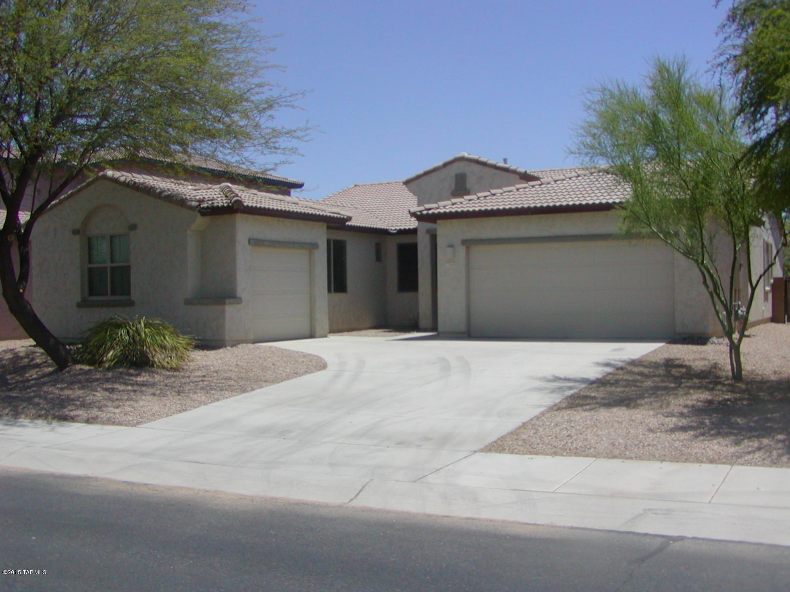 11619 W Minneola Drive