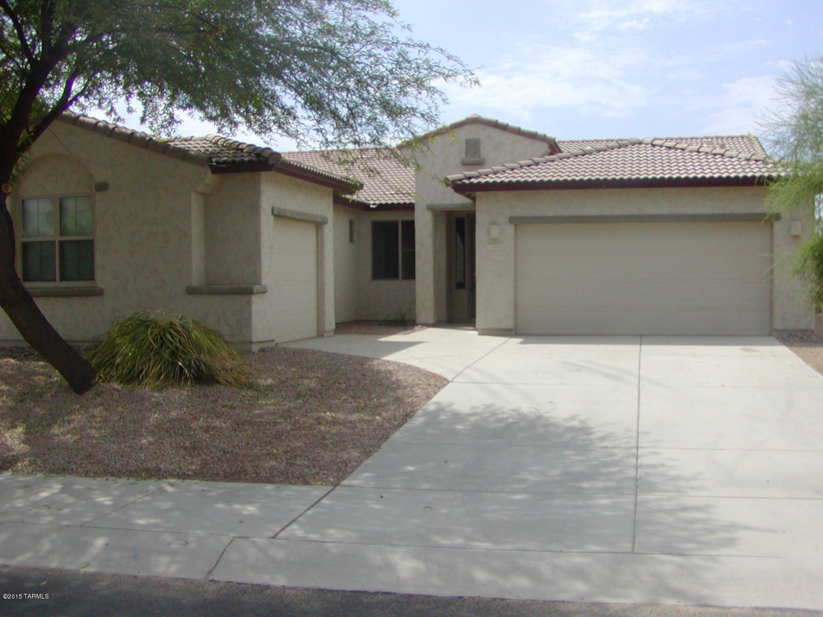11619 W Minneola Drive