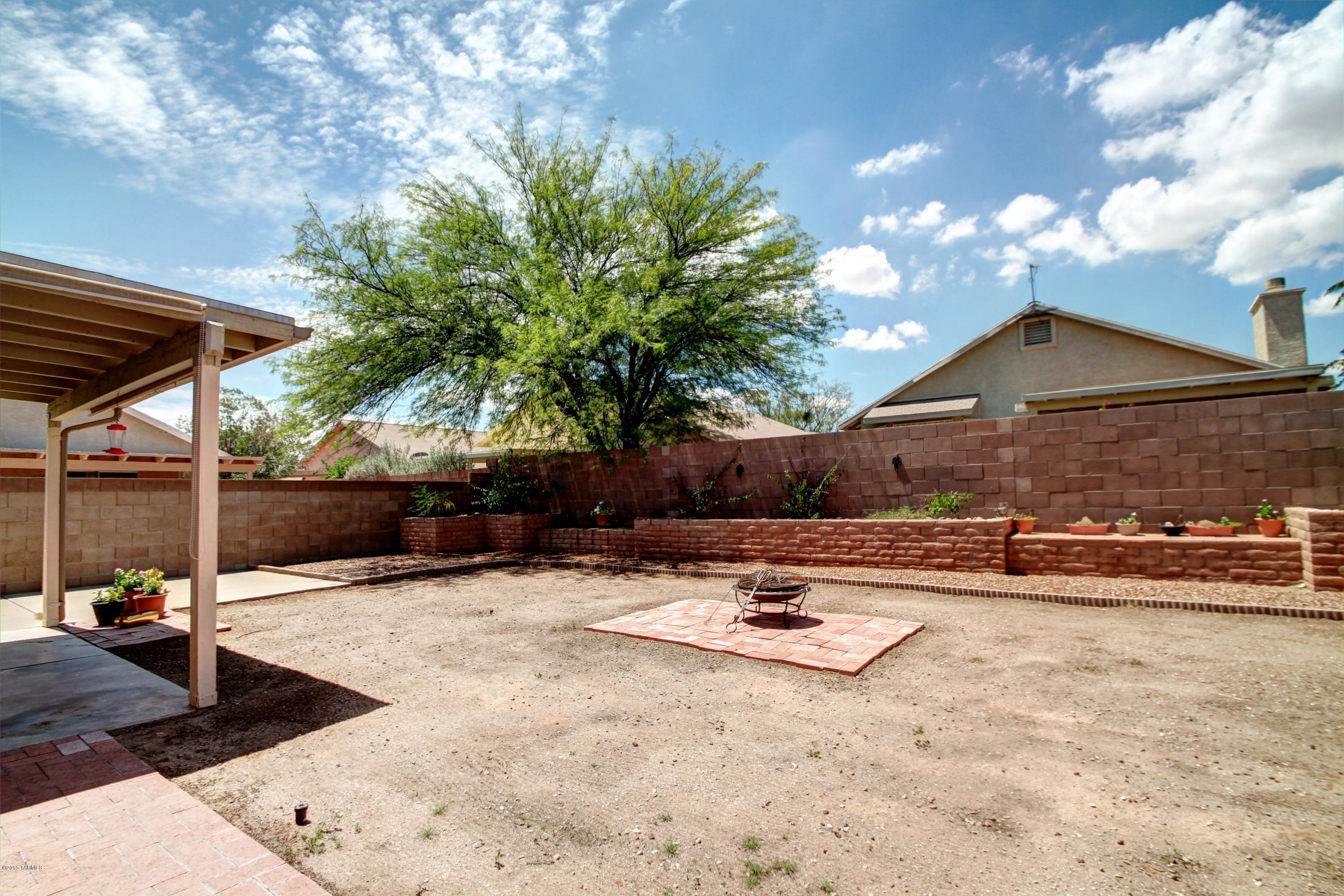 2571 W Ashley Place