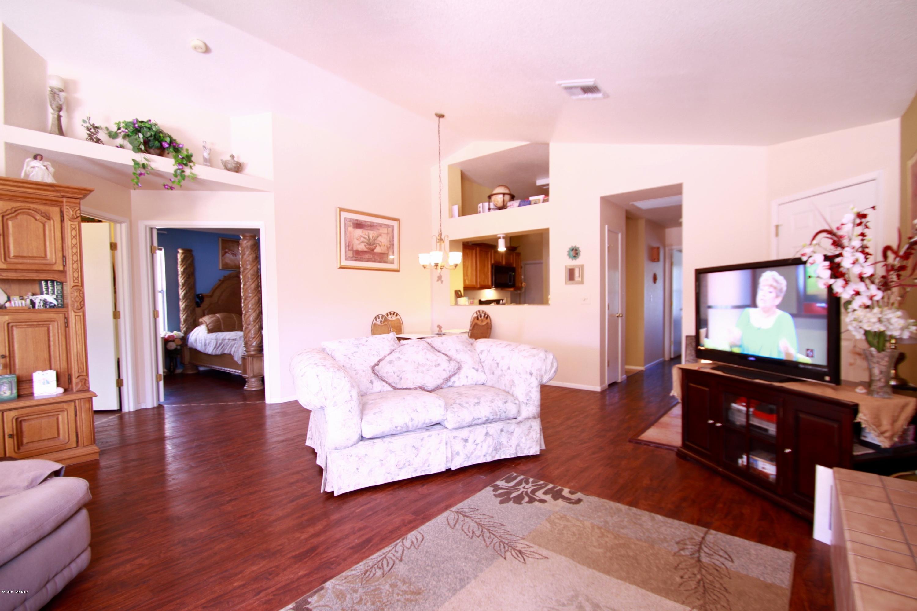 2571 W Ashley Place