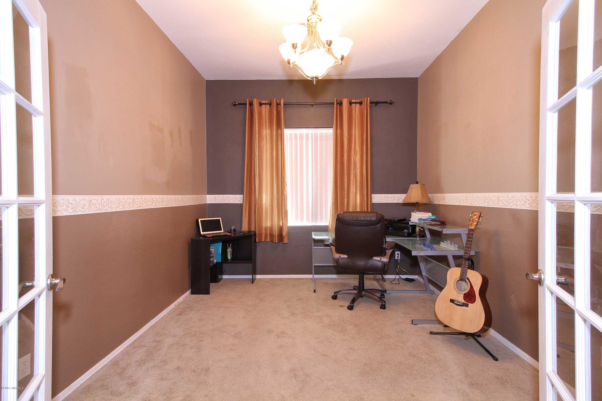 3706 S Desert Motif Road