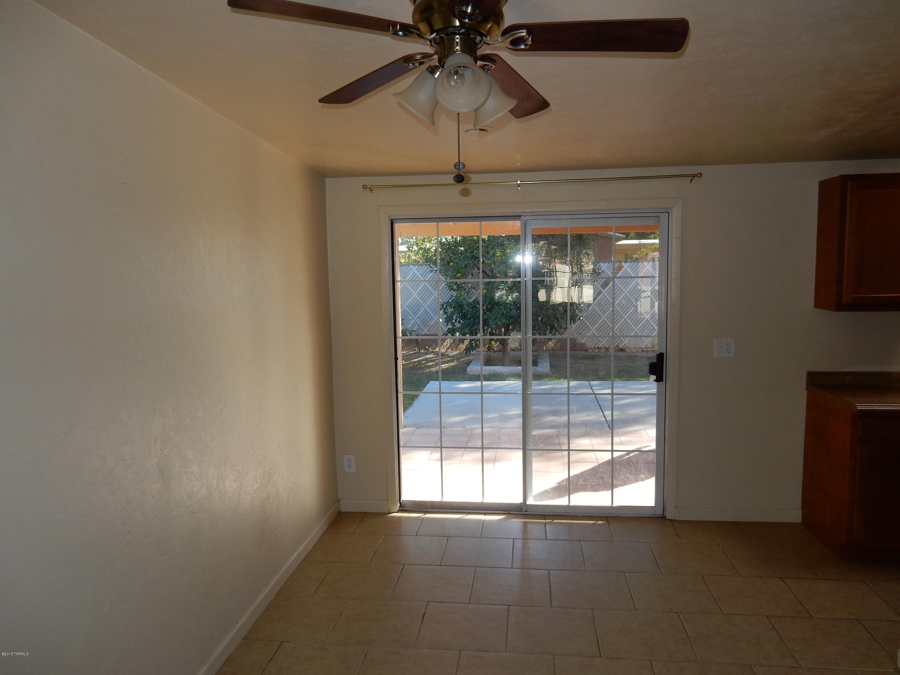 1136 E Garden Loop