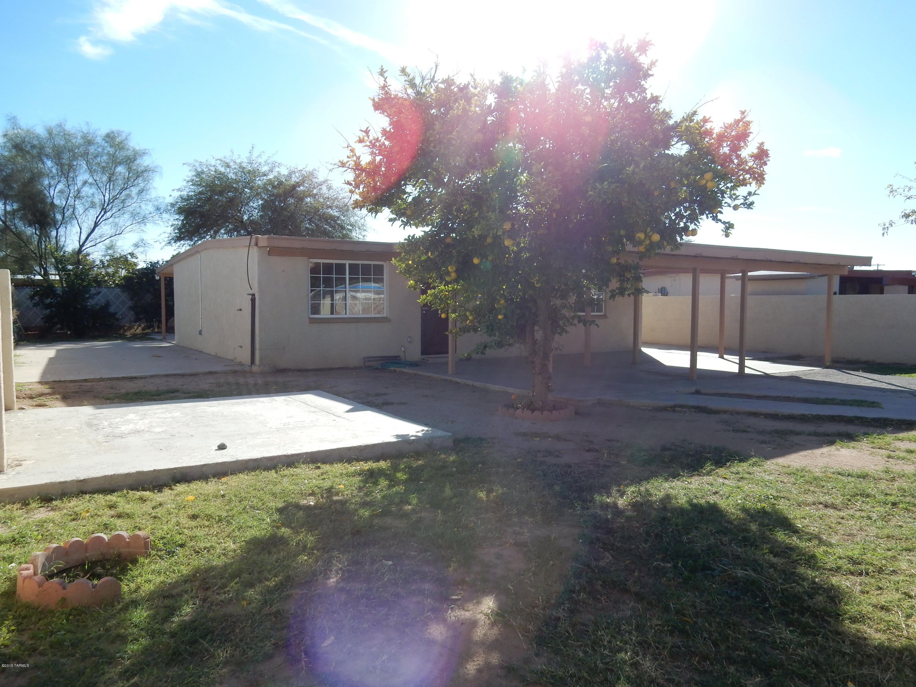 1136 E Garden Loop