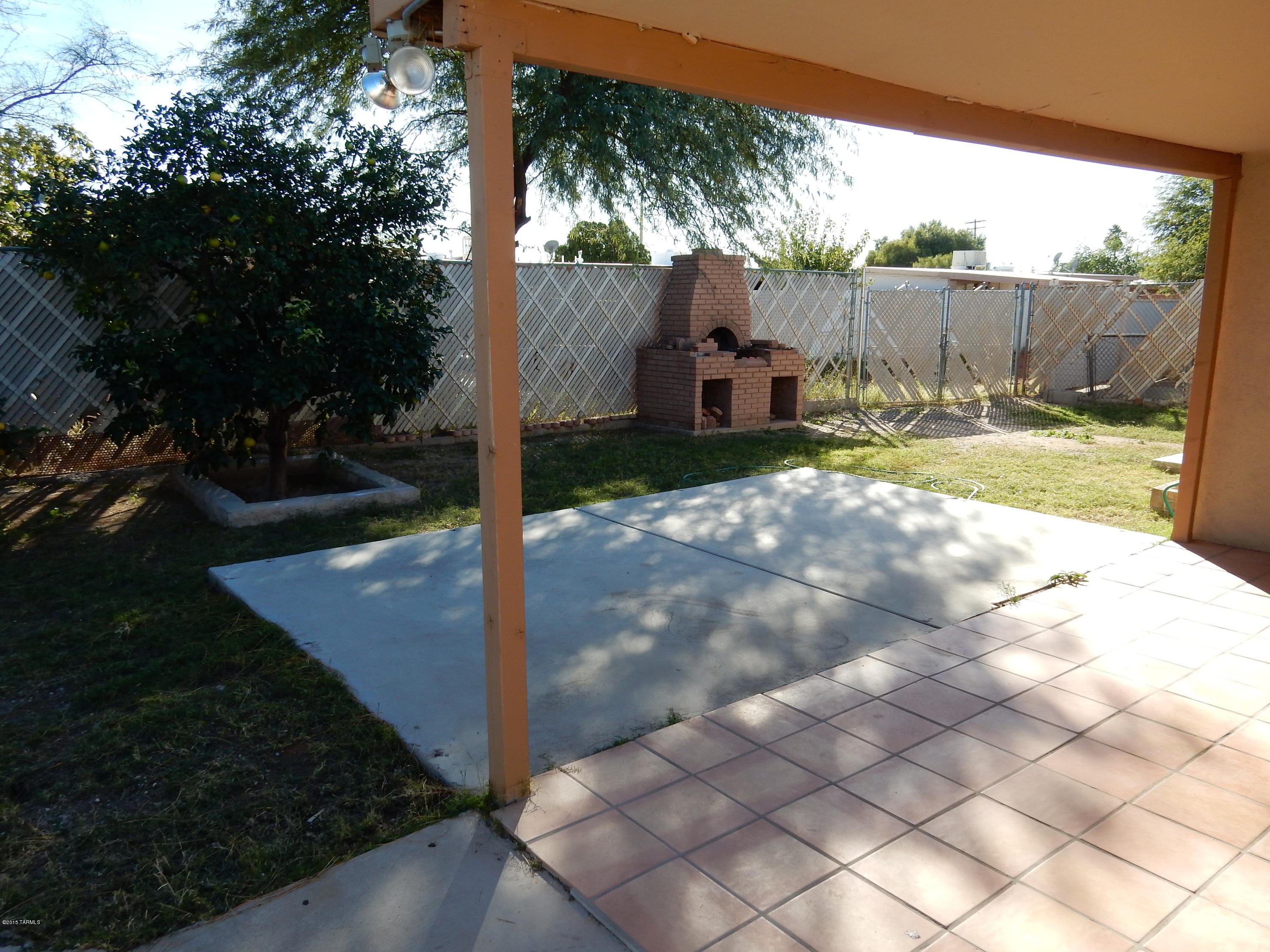 1136 E Garden Loop
