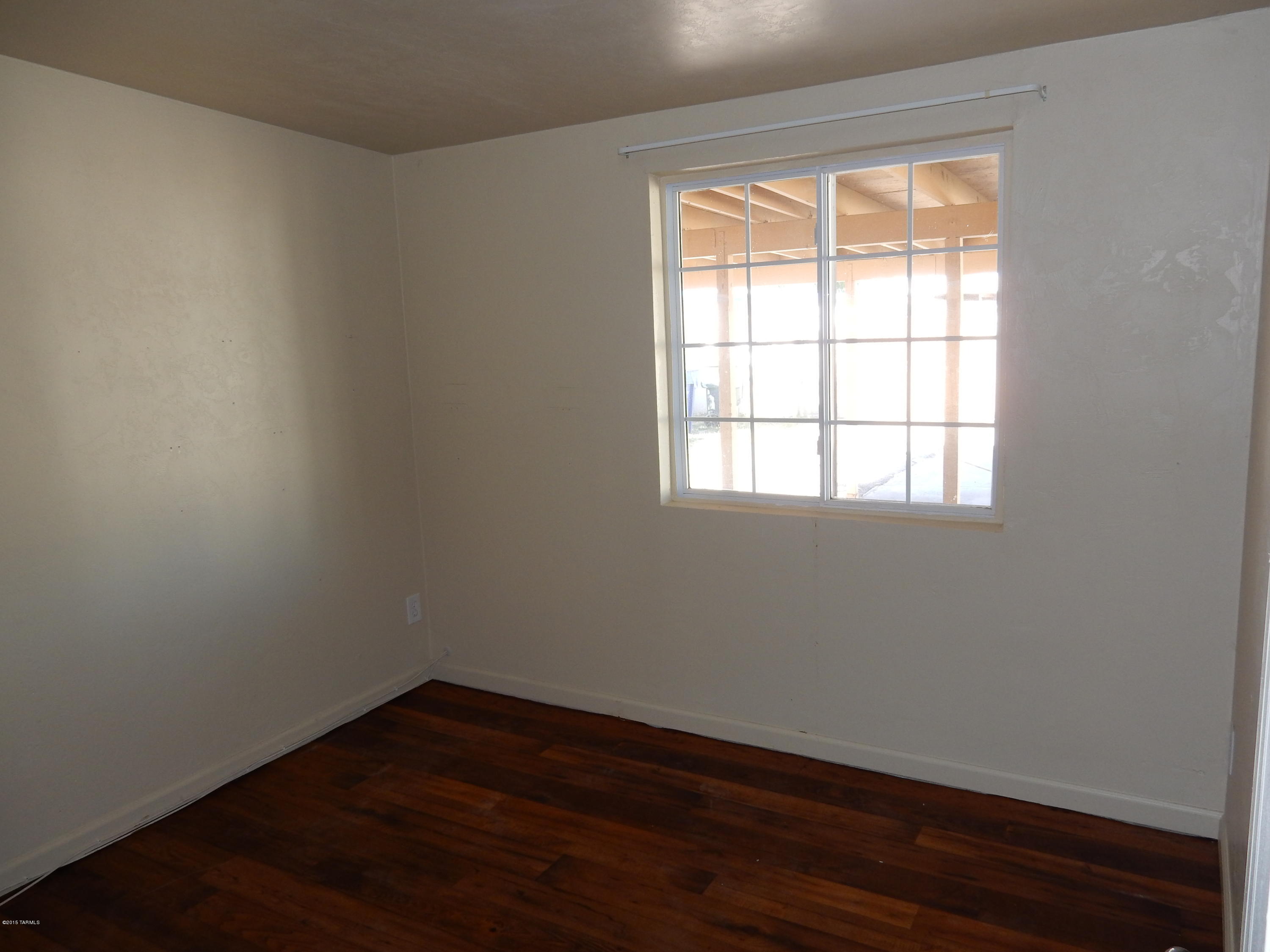 1136 E Garden Loop