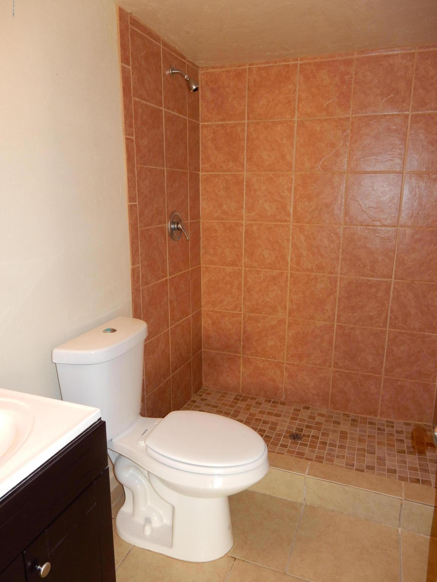 1136 E Garden Loop