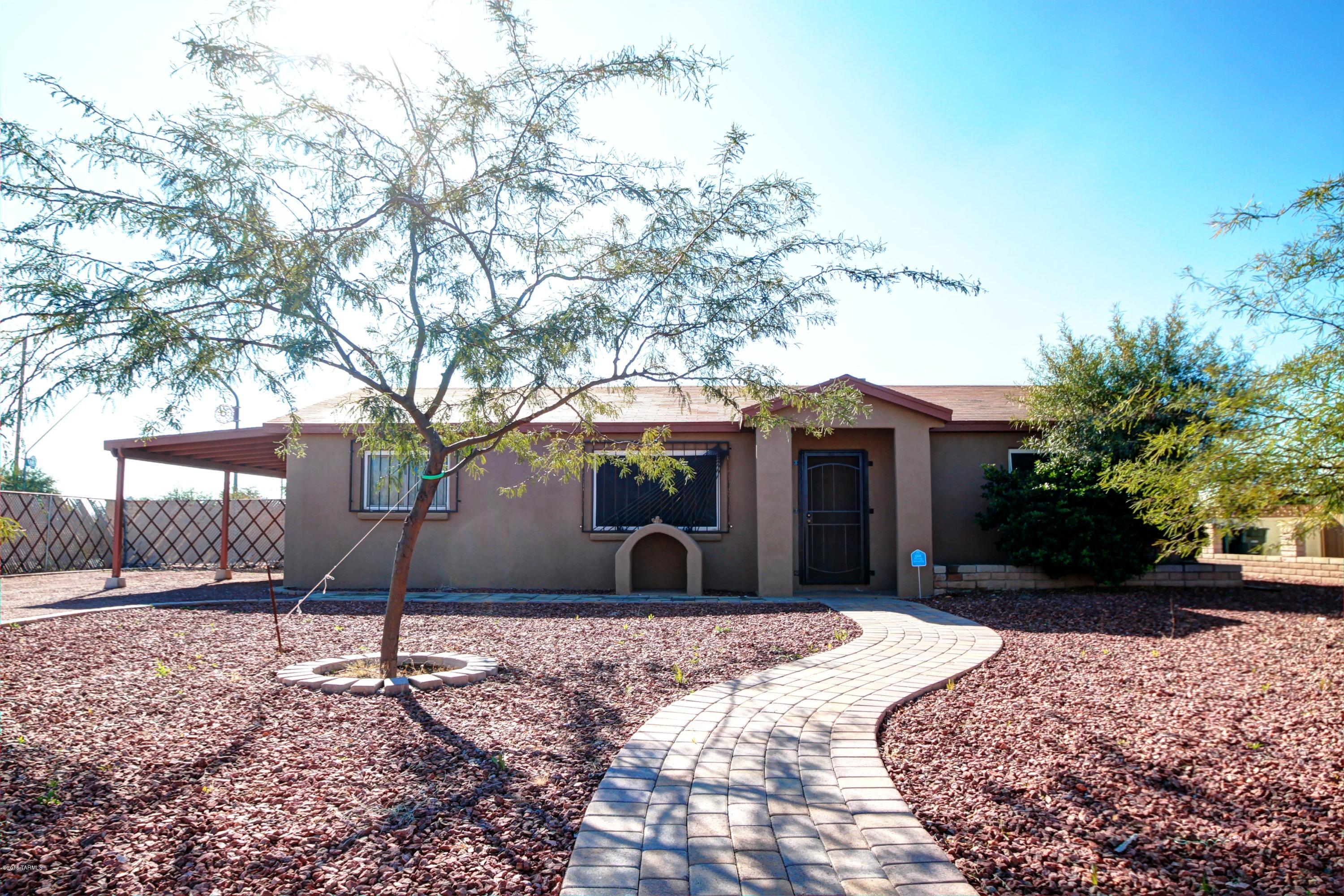 601 W Calle Antonia
