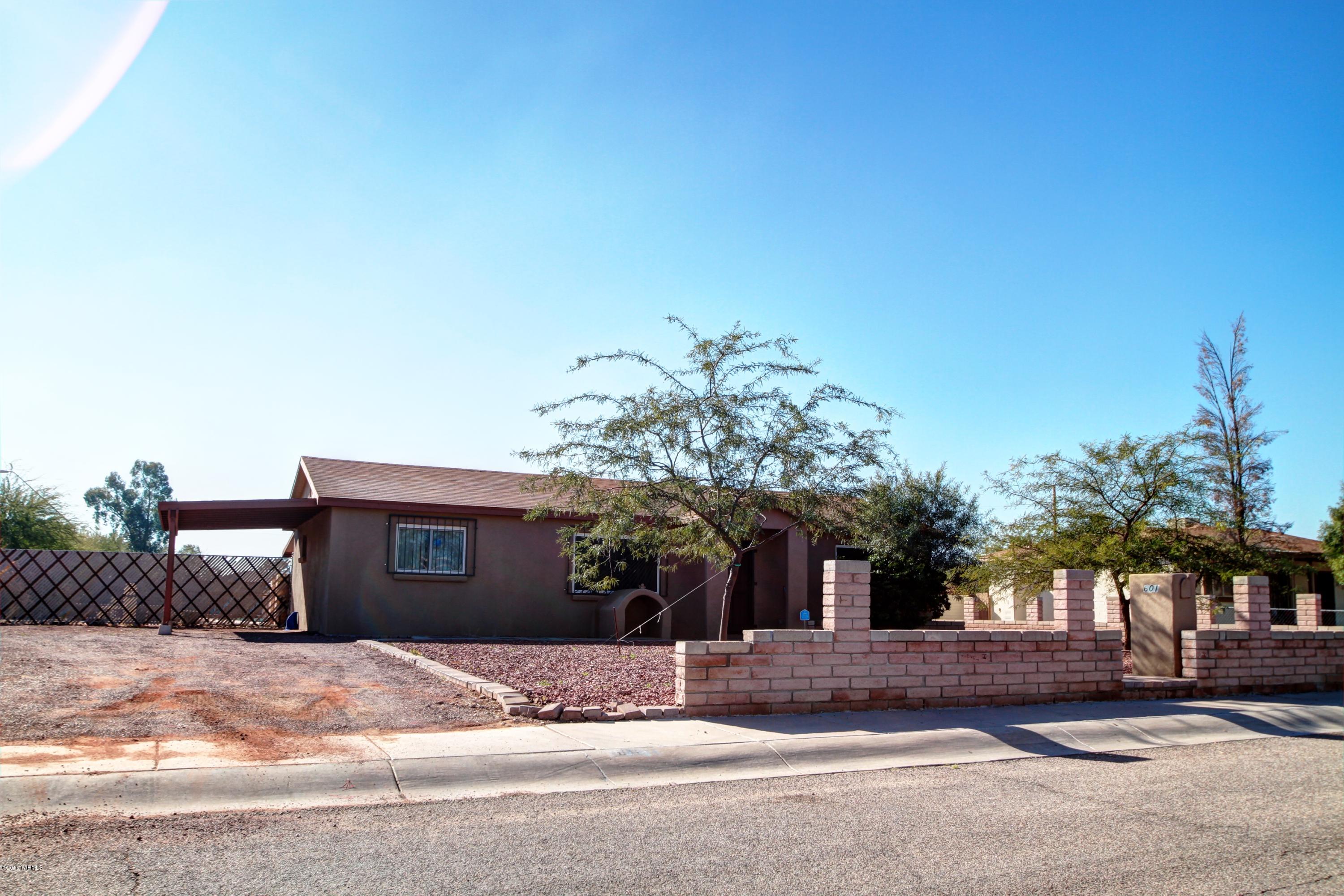 601 W Calle Antonia