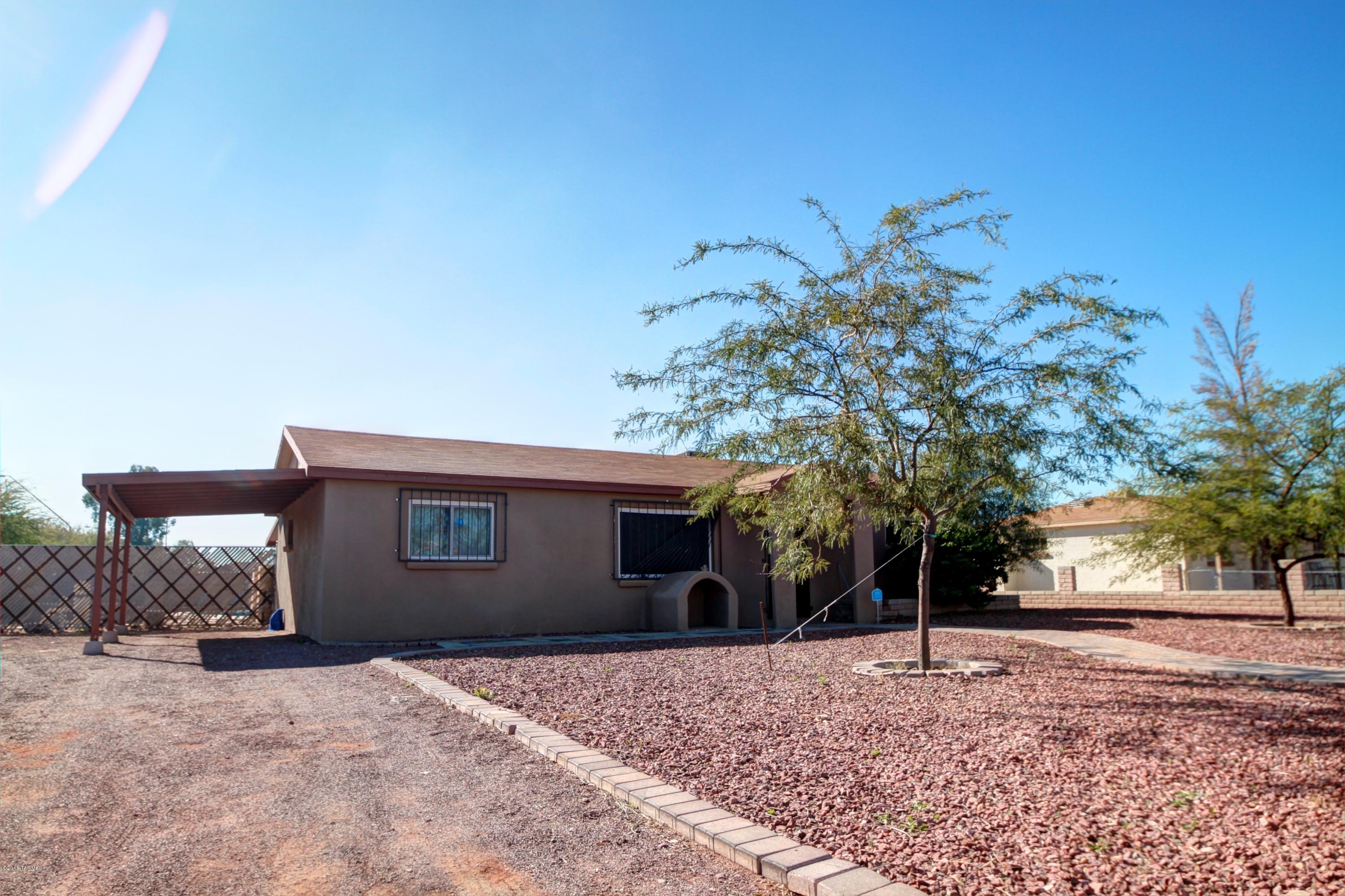 601 W Calle Antonia