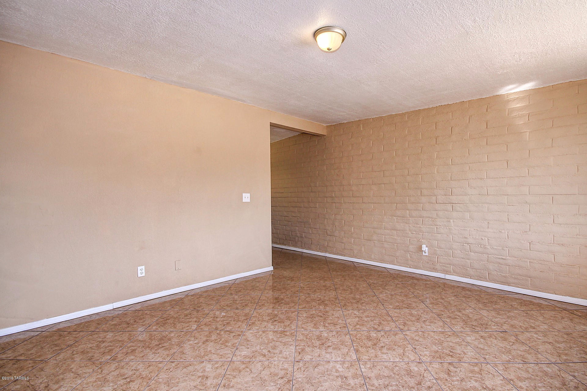 6573 E Hawk Drive
