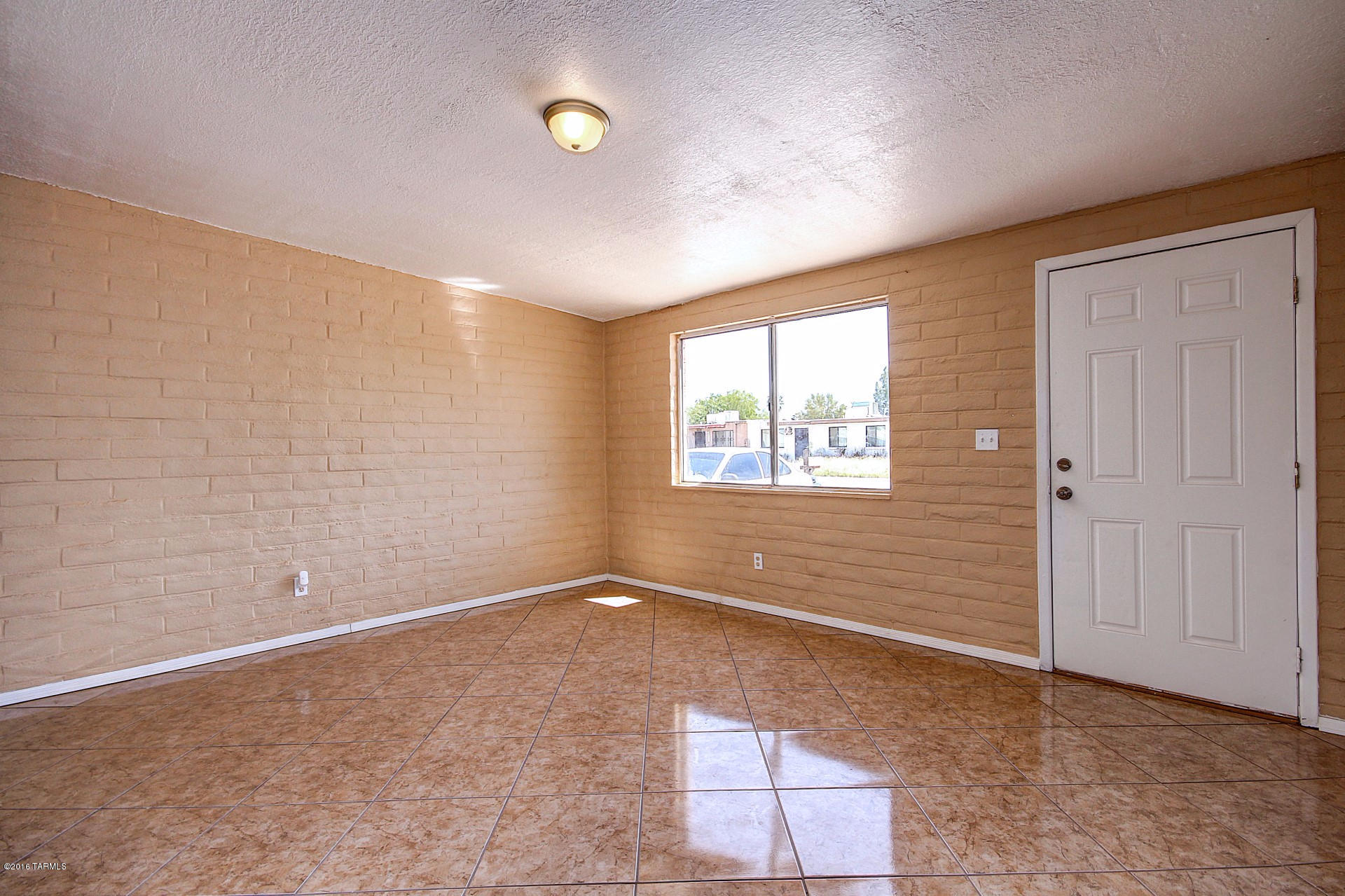 6573 E Hawk Drive