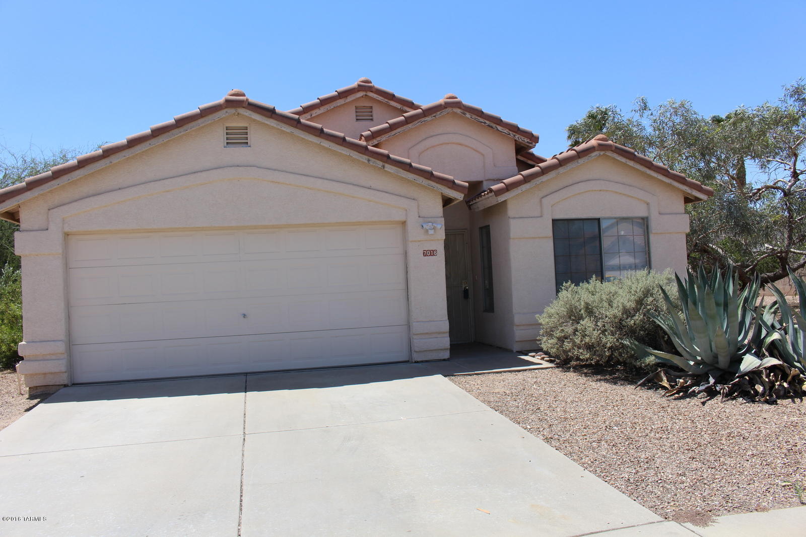7016 W Sauceda Drive