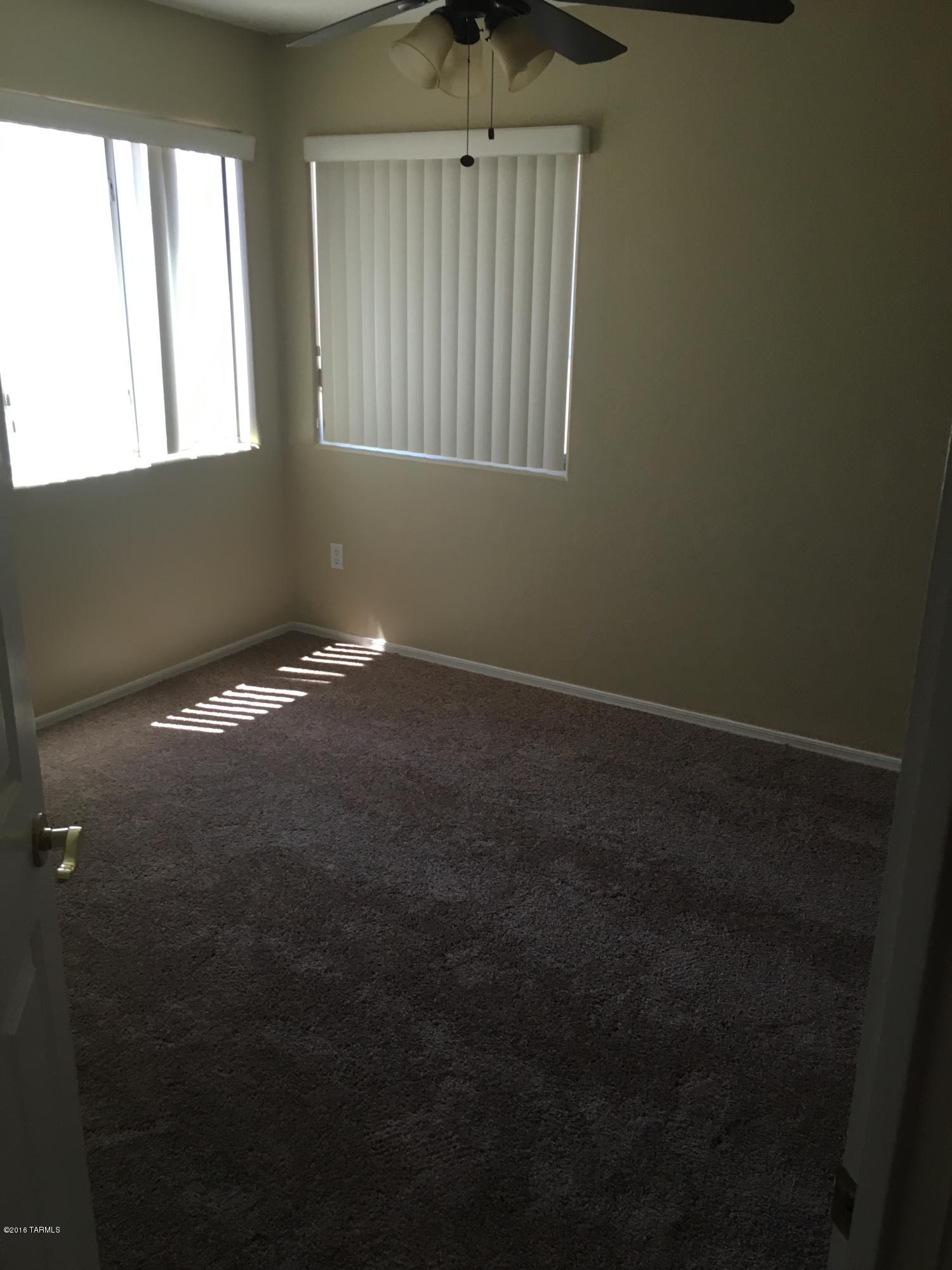 6521 S Giuliani Avenue