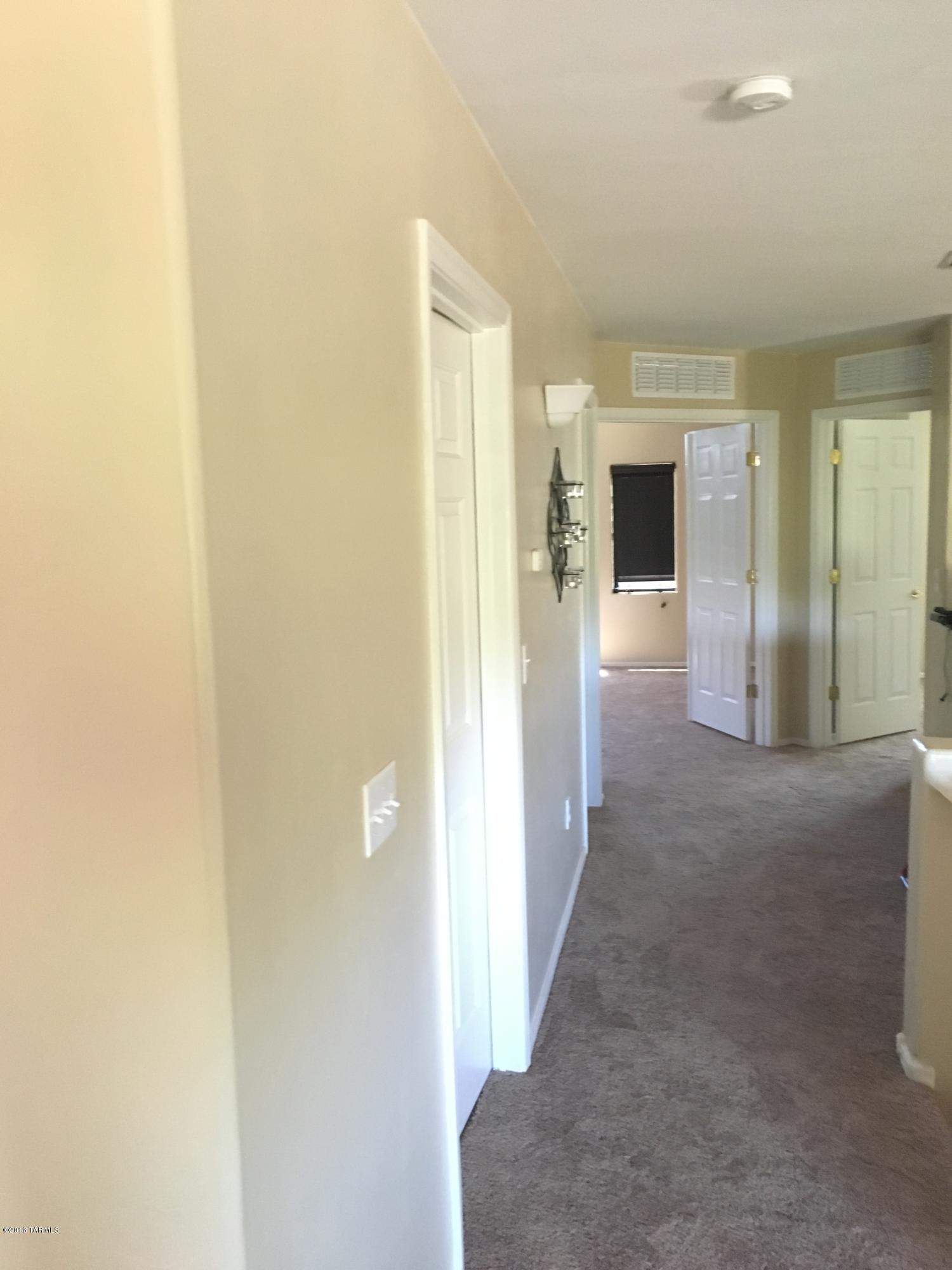 6521 S Giuliani Avenue