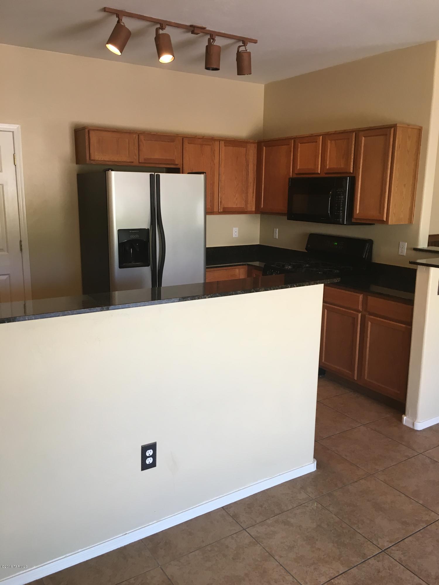 6521 S Giuliani Avenue