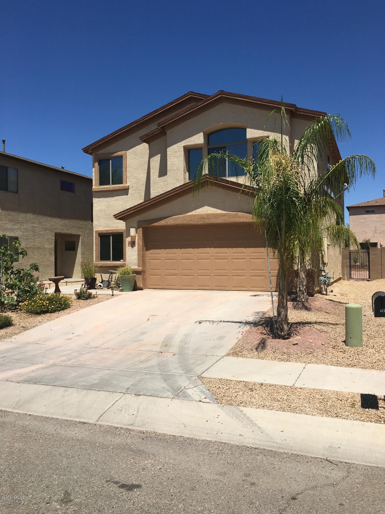 6521 S Giuliani Avenue