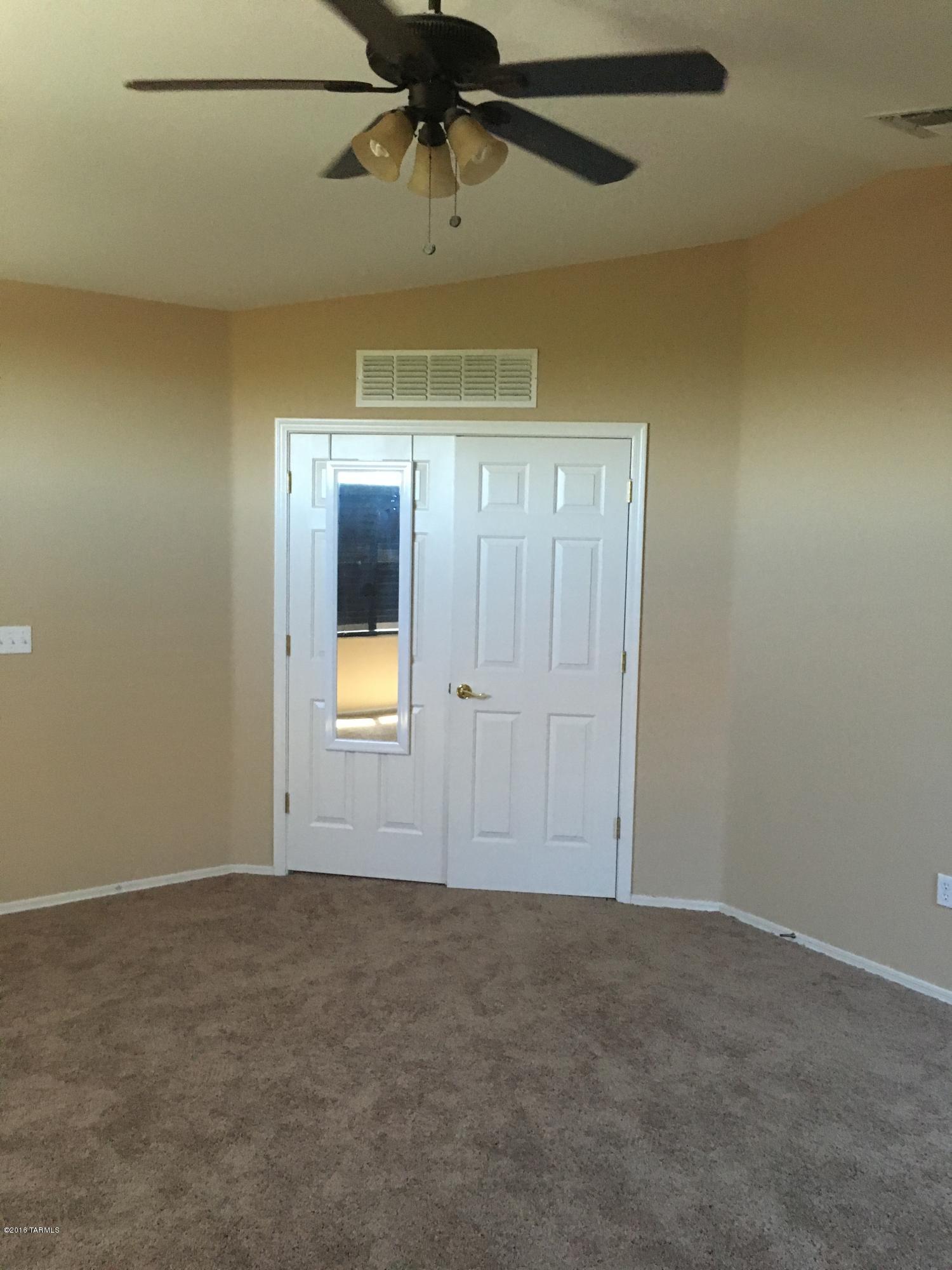 6521 S Giuliani Avenue