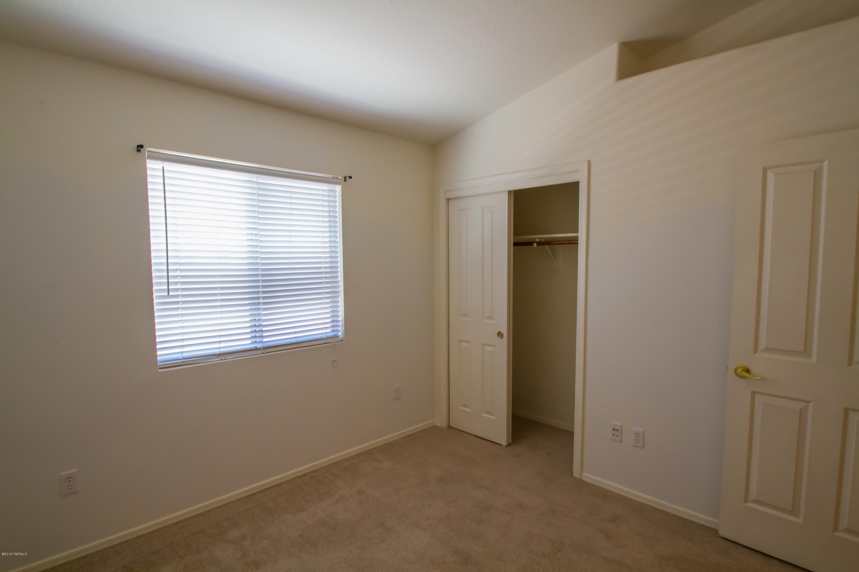 6622 E Ladonna Lane