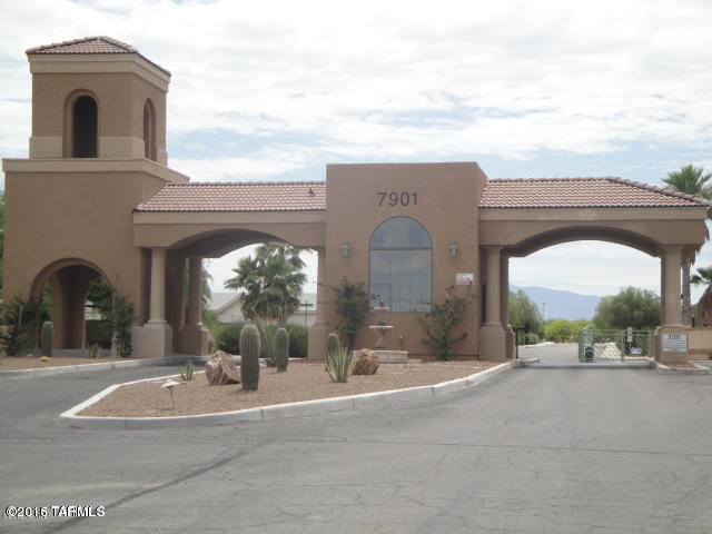6622 E Ladonna Lane
